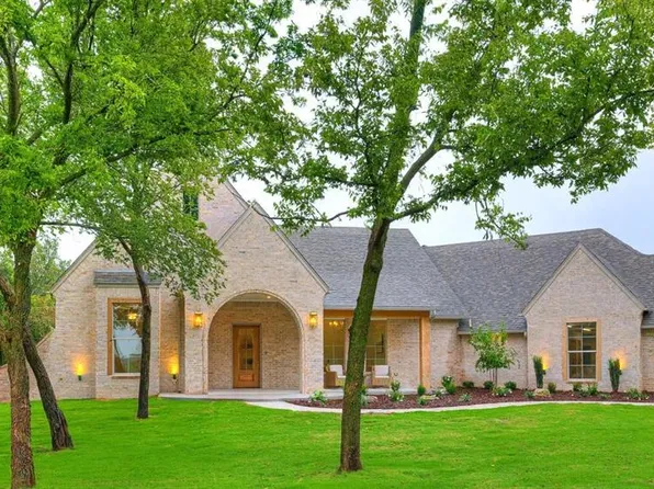 833 Whispering Trails Dr, Tuttle, OK 73089