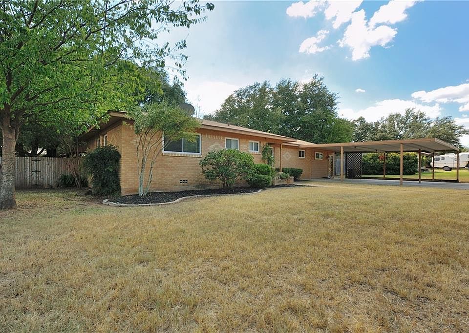 1st image of 607 Crestview Dr