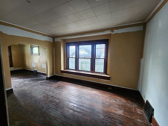5th image of 416 E Mansfield St