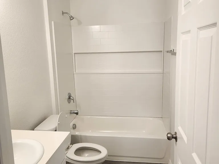 4505 Greyberry Dr — Photo 9