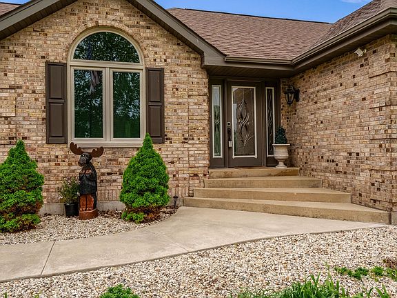 3rd image of 32 Shadow Ridge Ln