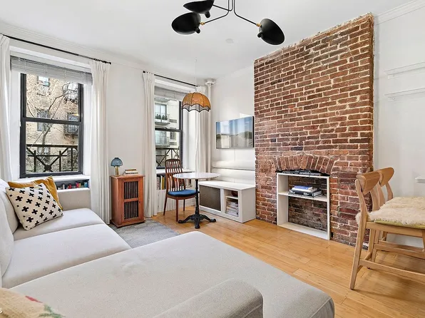 218 E 82nd St APT 3FE, Manhattan, NY 10028