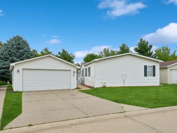 43 N Hawthorn Dr, Altoona, IA 50009