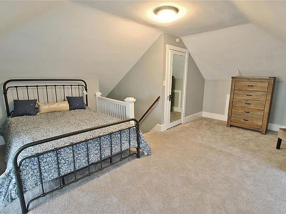 5th image of 1604 Maple Ave