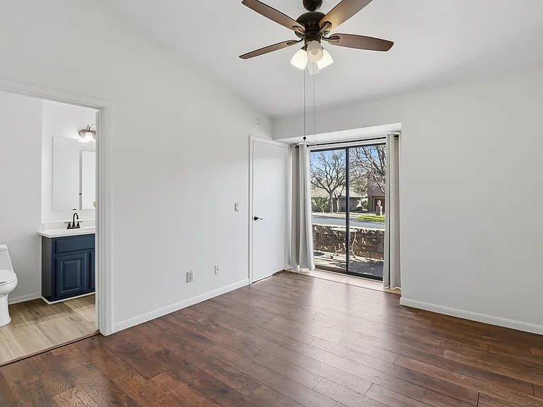 100 Bay Point Dr #3 — Photo 12