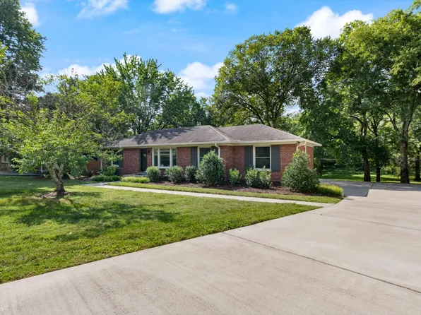 631 Oakley Dr, Nashville, TN 37220