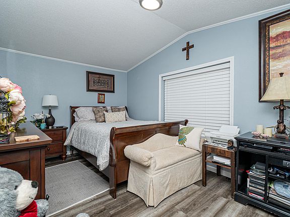 5th image of 697 Guinn Rd