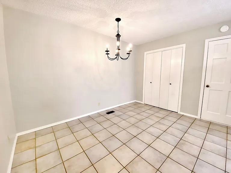 6367 S 29th West Pl — Photo 5