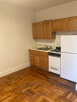 Rented by Melissa Conanan, LREB | media 4