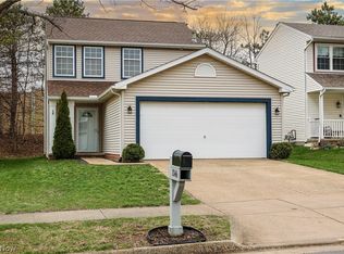 2146 Stonehenge Cir, Akron, OH