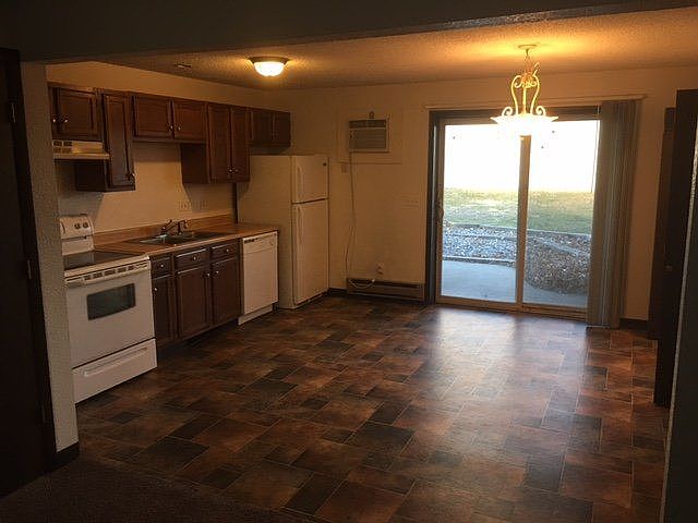 2nd image of 50 Miners Pl APT 4