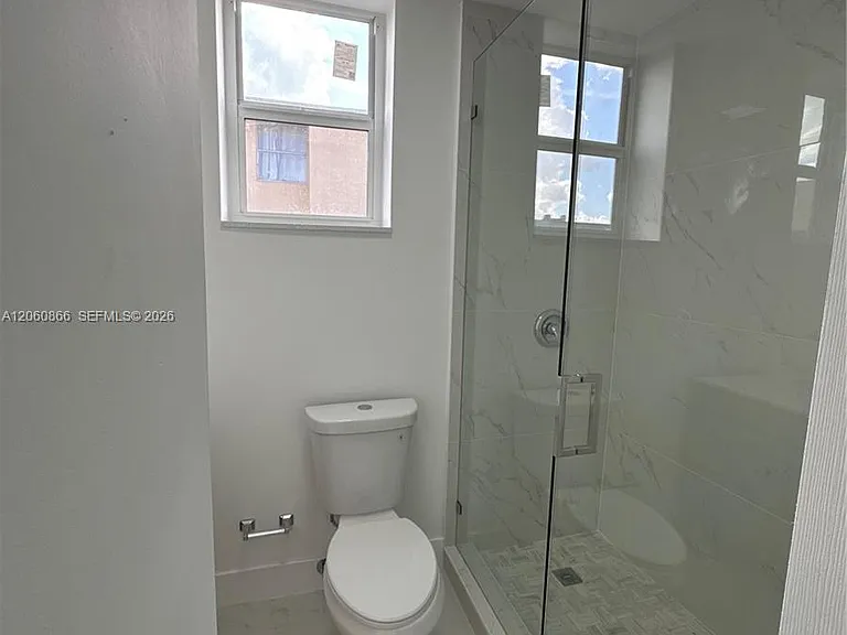 1115 W 38th Ter #50 — Photo 10
