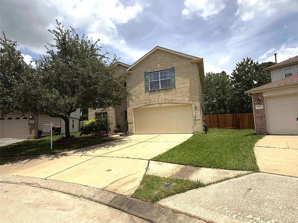 19822 Breezy Cove Ct