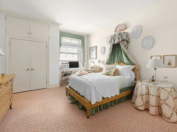 31 East 72nd Street image 8 of 12