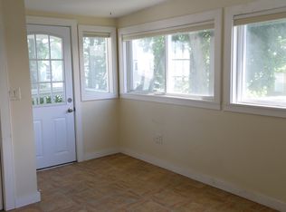 52 Lakeview Ter, Burlington, VT 05401