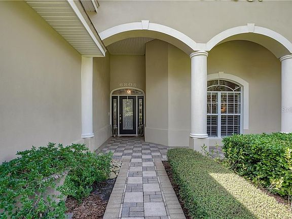 4th image of 6808 Crescent Oaks Cir