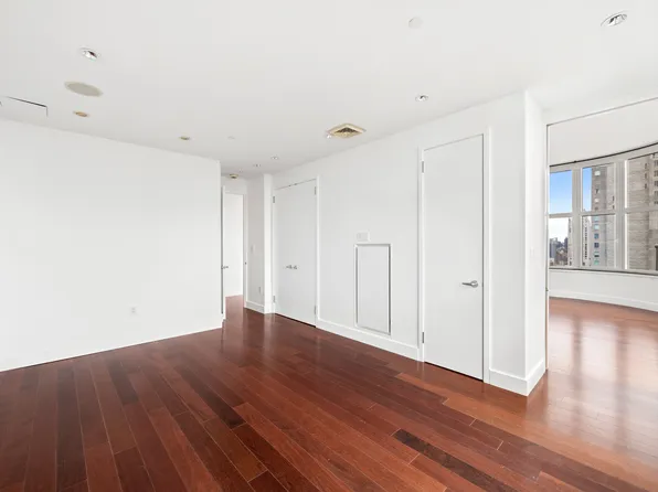 181 East 90th Street image 13 of 21