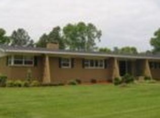 1518 Circle Dr, Springdale, AR 72764