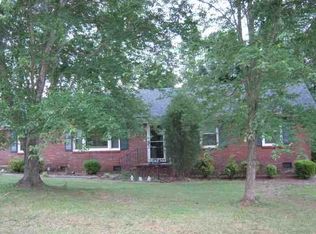 220 Pinewood Dr, Darlington, SC 29532