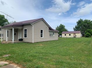 501 E Apple Ave, Owensville, MO 65066