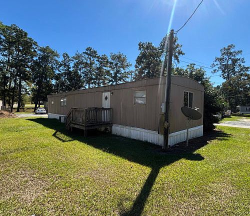 3rd image of 115 Hidden Pine Ln