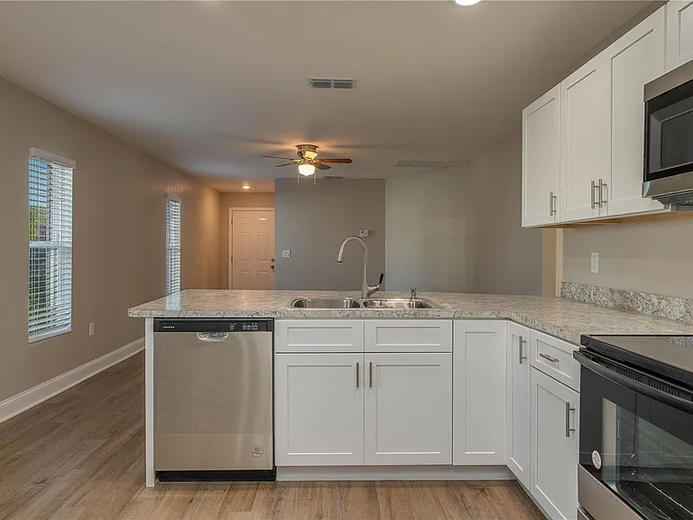 509 Pear St — Photo 3