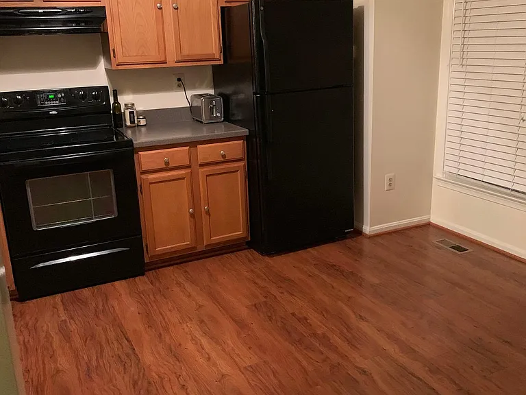 8833 Manahan Dr — Photo 29