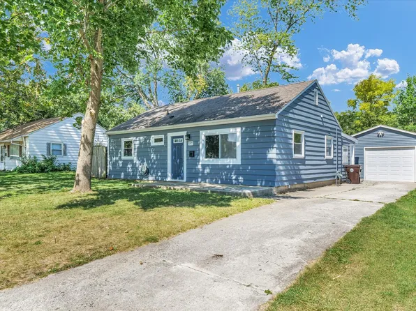 1309 Fairlawn Dr, Rantoul, IL 61866