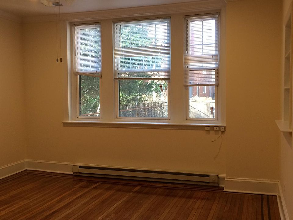 One Bedroom Living Room