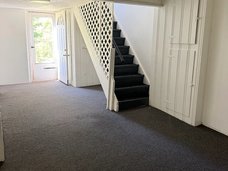164 Lynnwood Dr — Photo 14