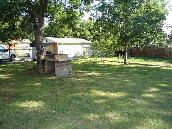 2nd image of 2512 NW 28th St