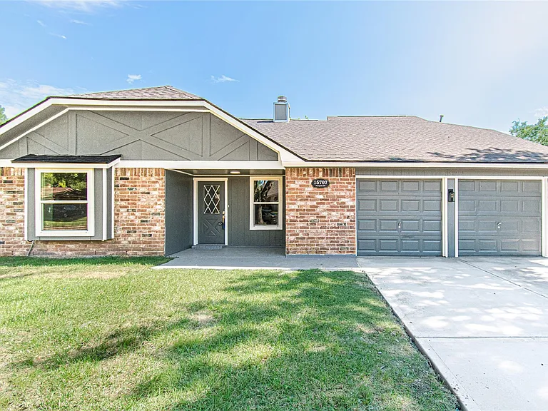 15707 Amapola Dr — Photo 1