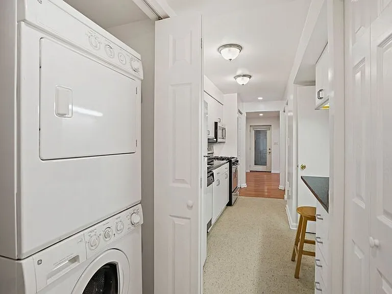 2641 Woodley Pl NW #BASEMENT — Photo 15