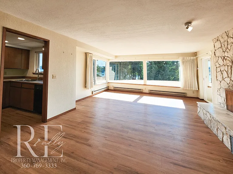 515 NW Heritage Ln — Photo 8