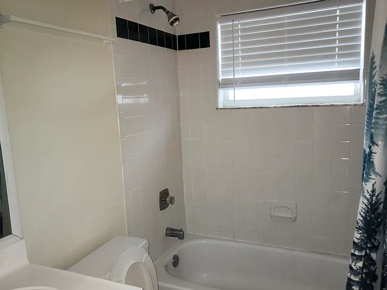 bathroom num 2