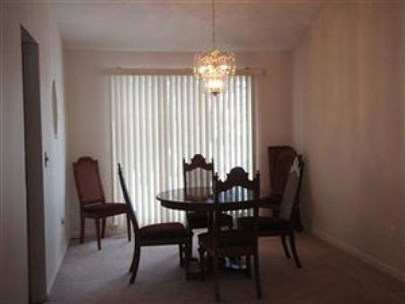 4th image of 218 Melbourne Dr