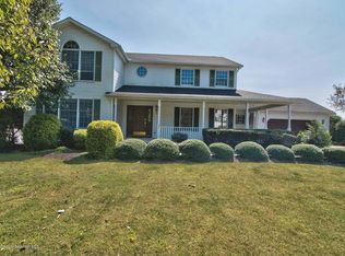 7 Cherrywood Dr, Wilkes Barre, PA 18702