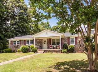 633 Heathwood Dr, Taylors, SC 29687