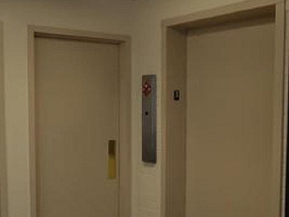 4th image of 15401 Bassett Ln APT 3E