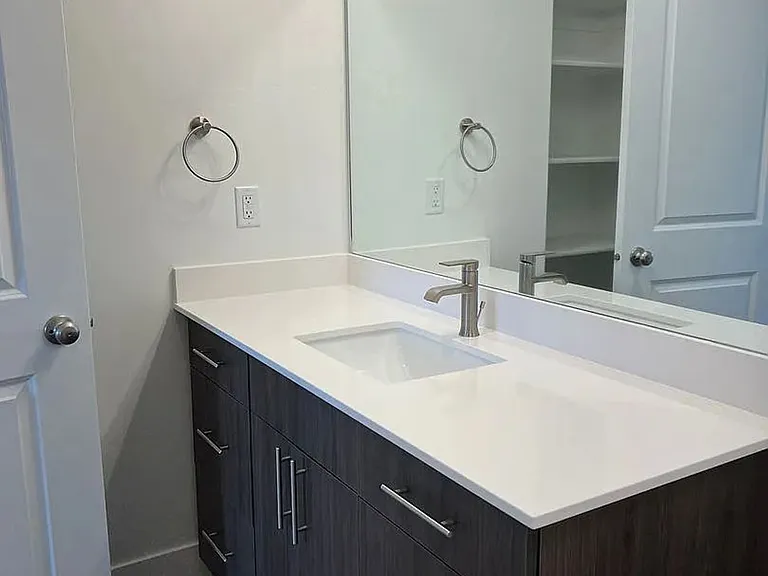 651 S 2400 W — Photo 19