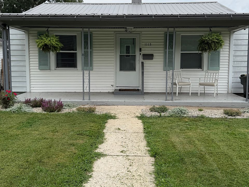 View of front of the home