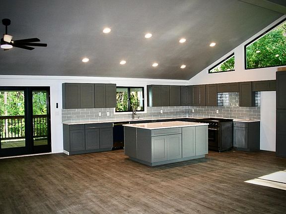 5th image of 1100 Hoiland Road