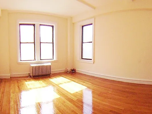 Rented by City Connections Realty | media 16