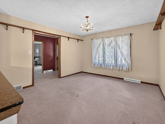 5th image of 113 Ebbesen Dr