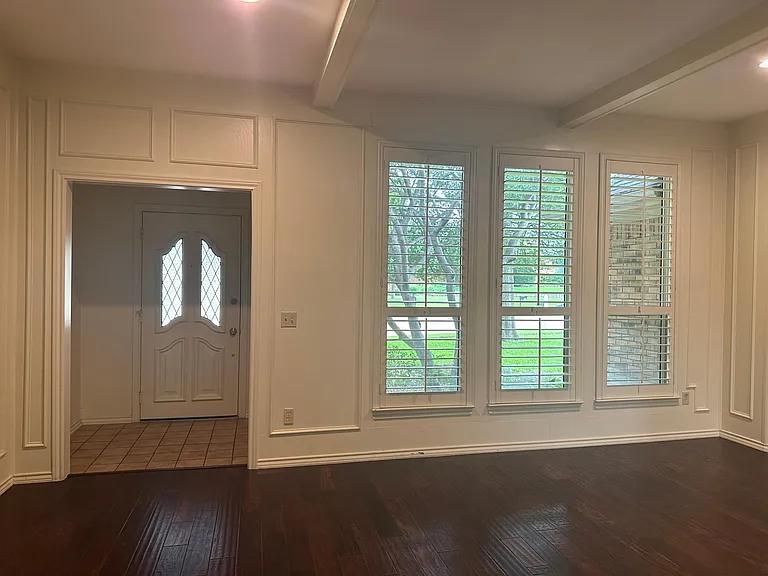2113 Evergreen Dr — Photo 3