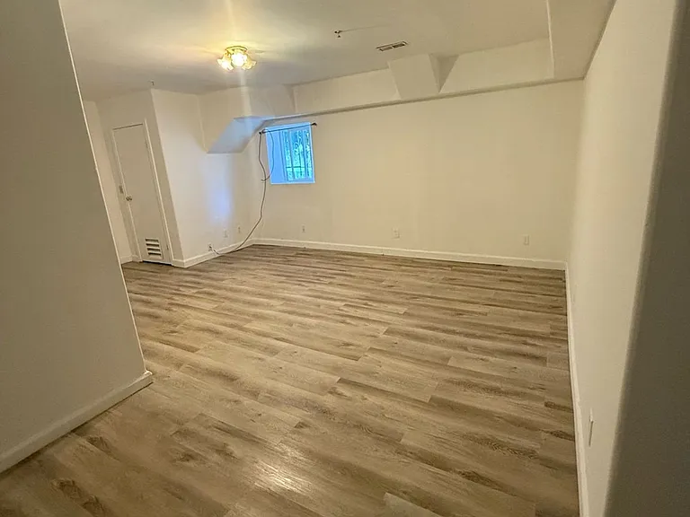 8027 Ney Ave — Photo 5