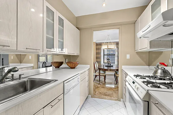 Sold by Halstead Real Estate | media 5