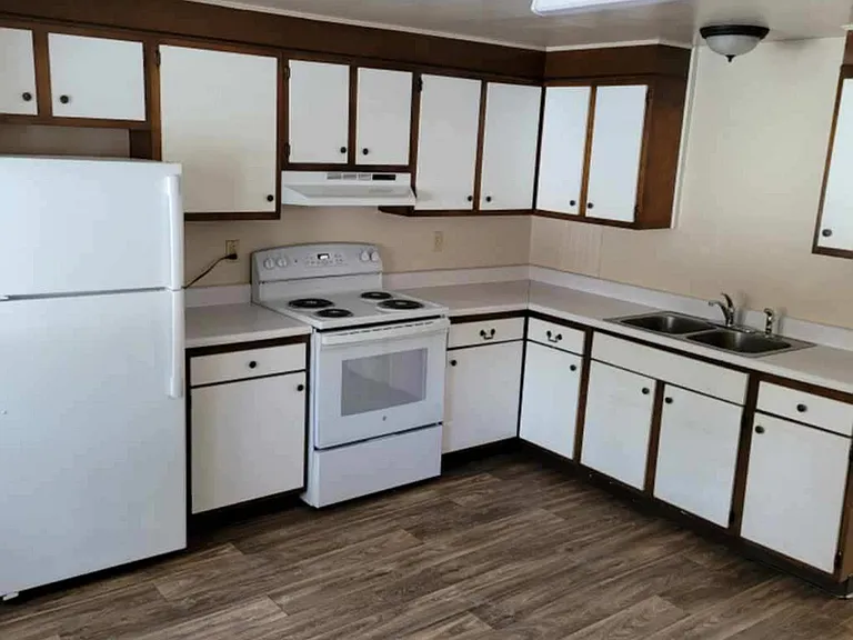 Covered Bridge Apartments — Photo 4