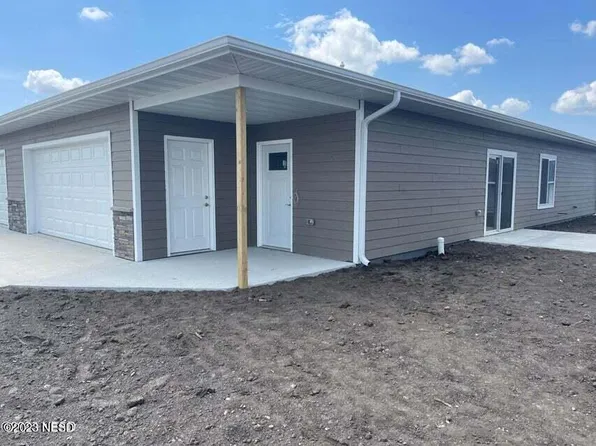 1814 4th St NW, Watertown, SD 57201