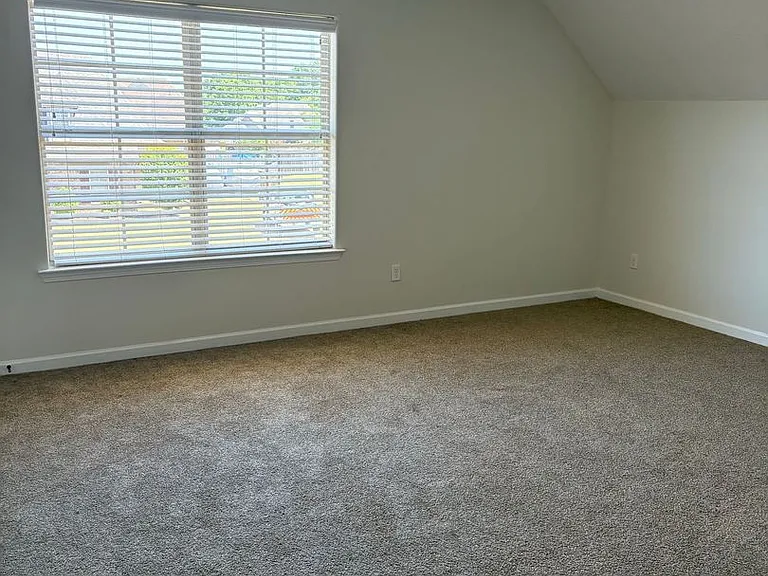 1057 Kentshire Cv — Photo 8